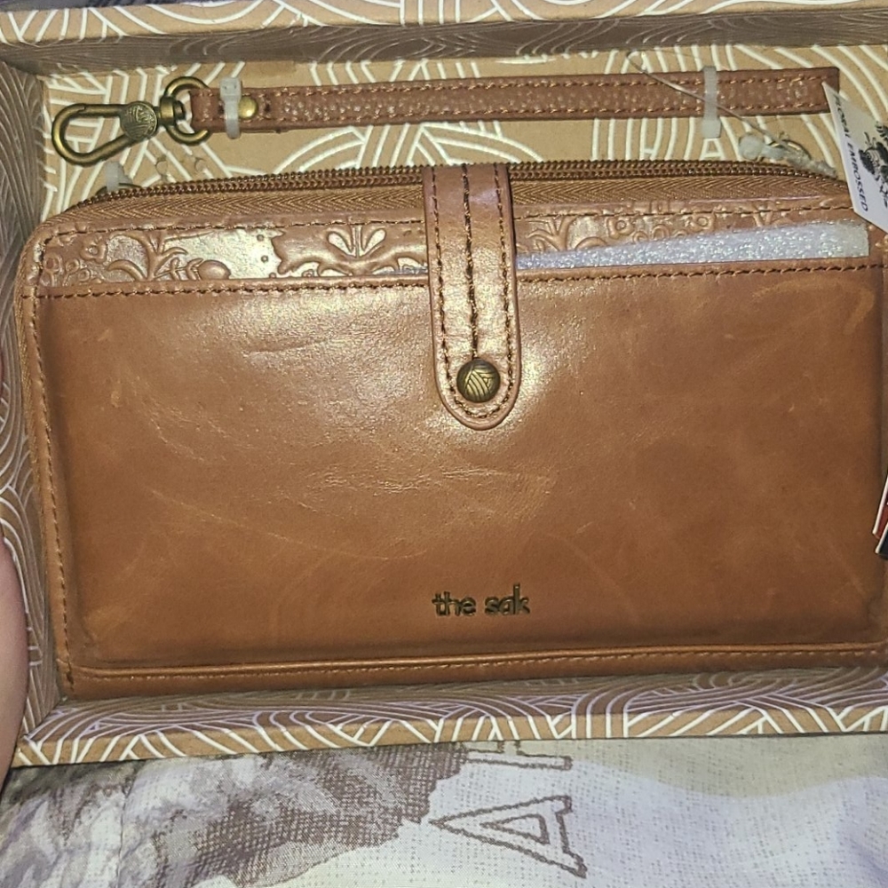 The Sak Crossbody Smartphone Wallet
